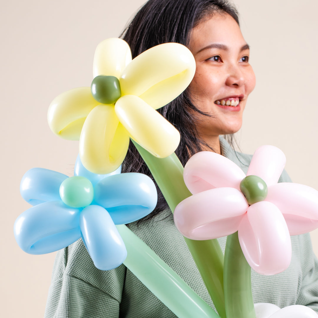 Daisy Balloon Bouquet (3 Stalks)