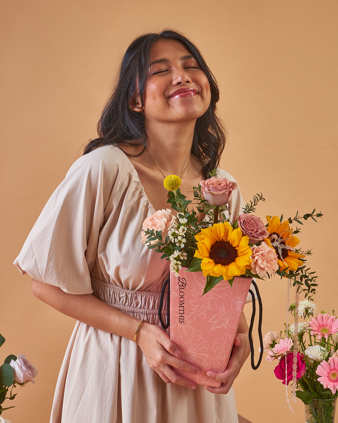 Iriana Yellow Sunflower & Rose Mini BloomBag & Vase (MDV)