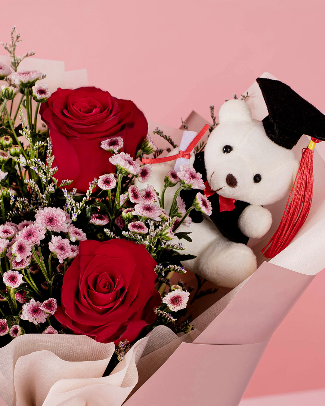 bloomthis-bouquet-alessi-red-rose-graduation-bear-bouquet-1080x1350-03