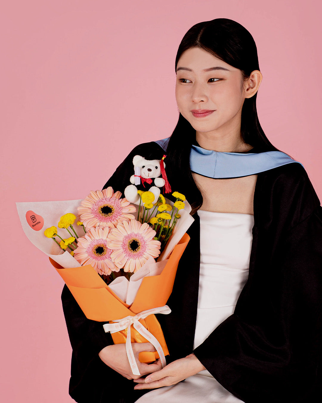 bloomthis-bouquet-beverly-peach-gerbera-graduation-bear-bouquet-1080x1350-02