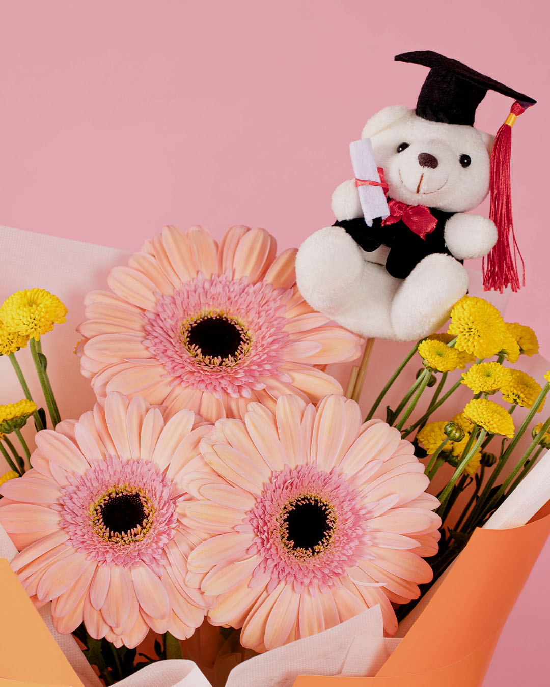 bloomthis-bouquet-beverly-peach-gerbera-graduation-bear-bouquet-1080x1350-03