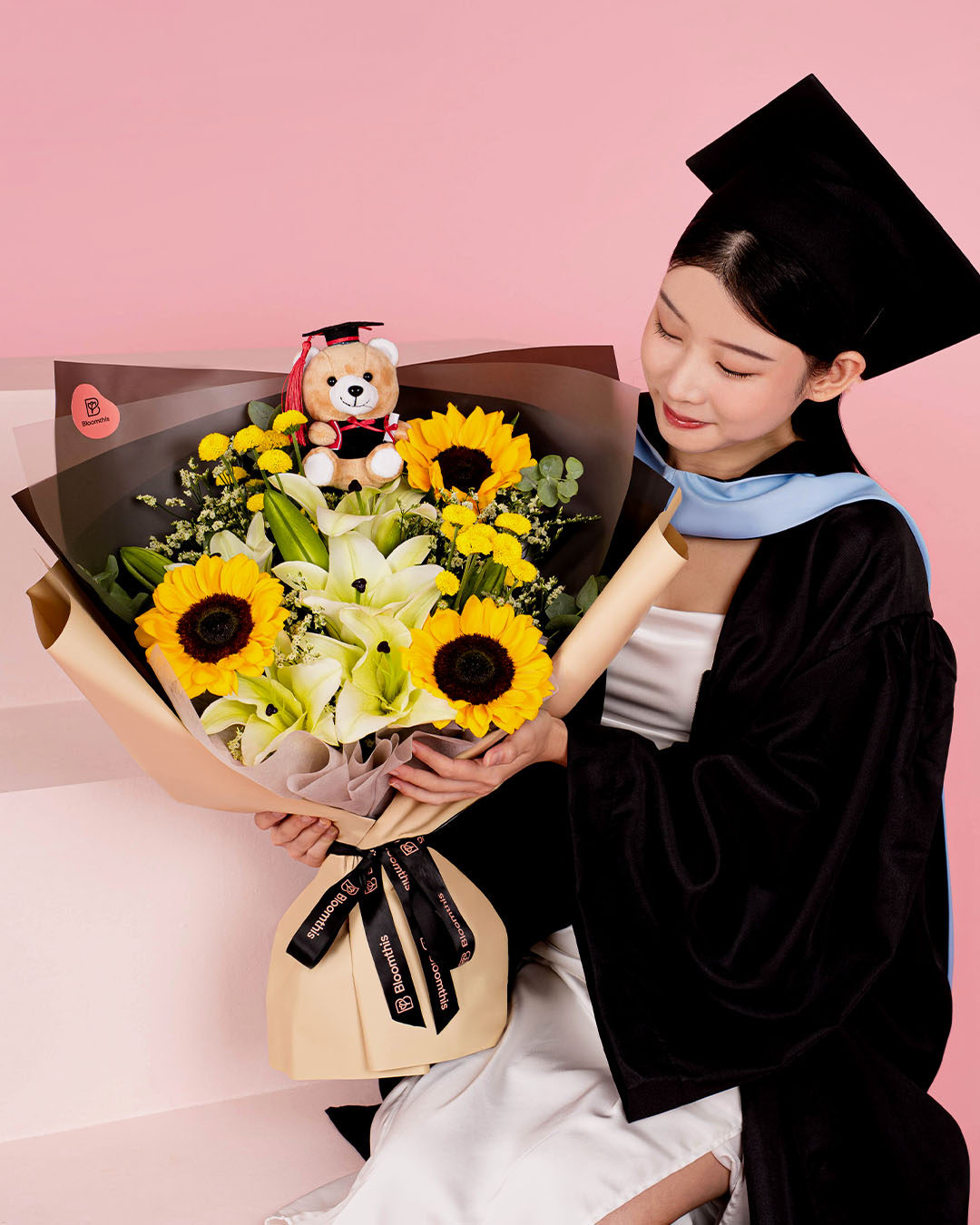 bloomthis-bouquet-cheyenne-sunflower-graduation-bear-bouquet-1080x1350-04