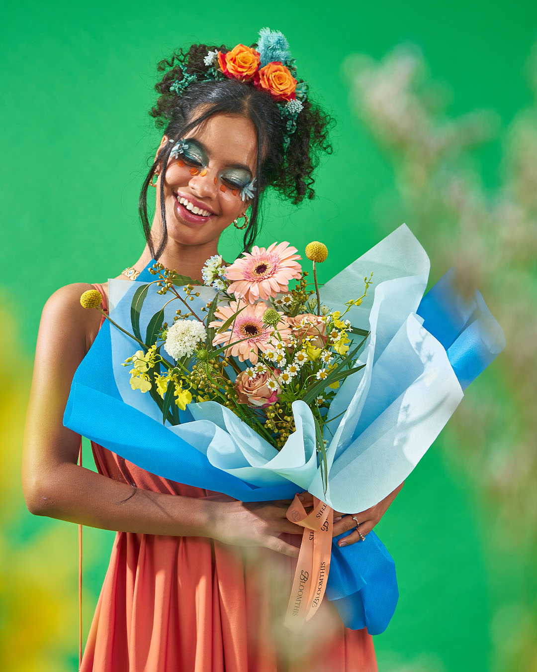 for the plot peach daisy bouquet