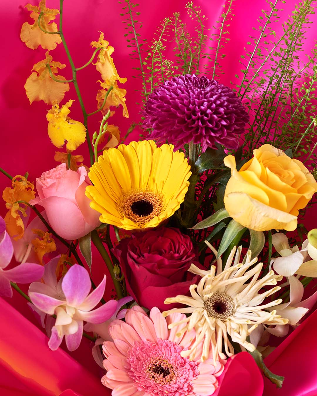 its giving... yellow daisy bouquet