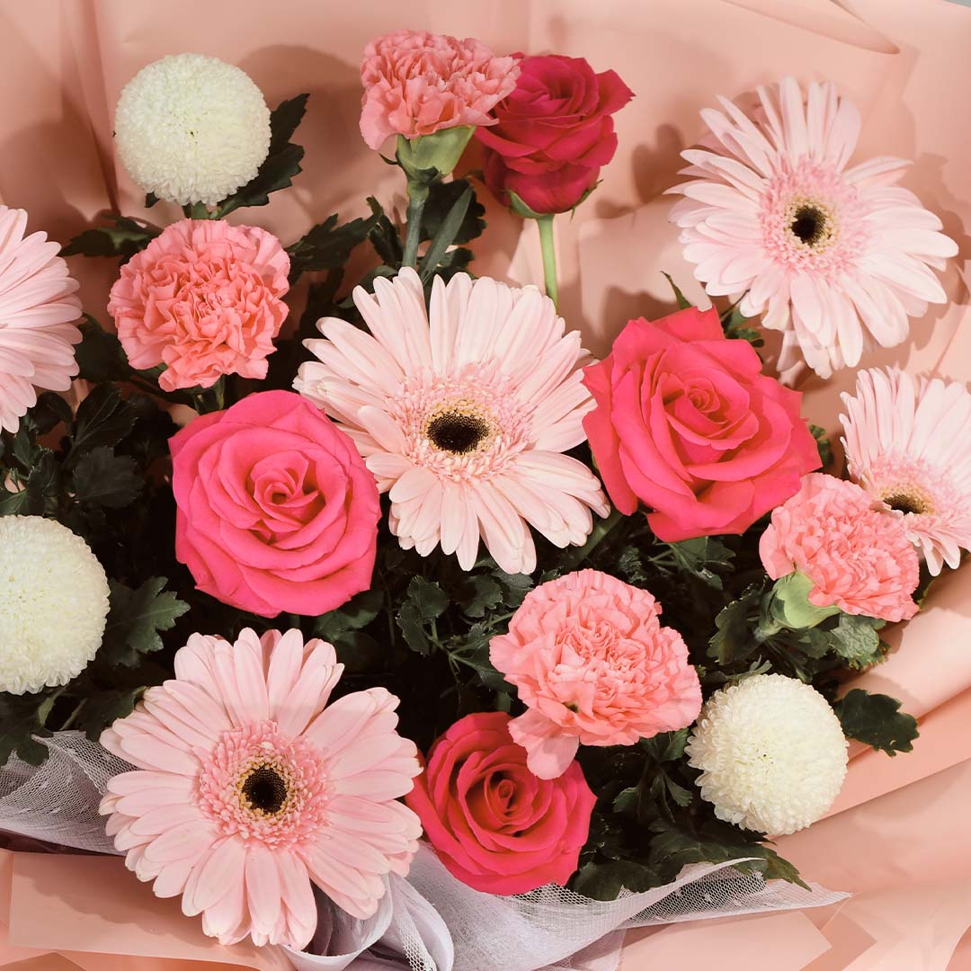 Marilyn Pink Carnation Bouquet (SC)