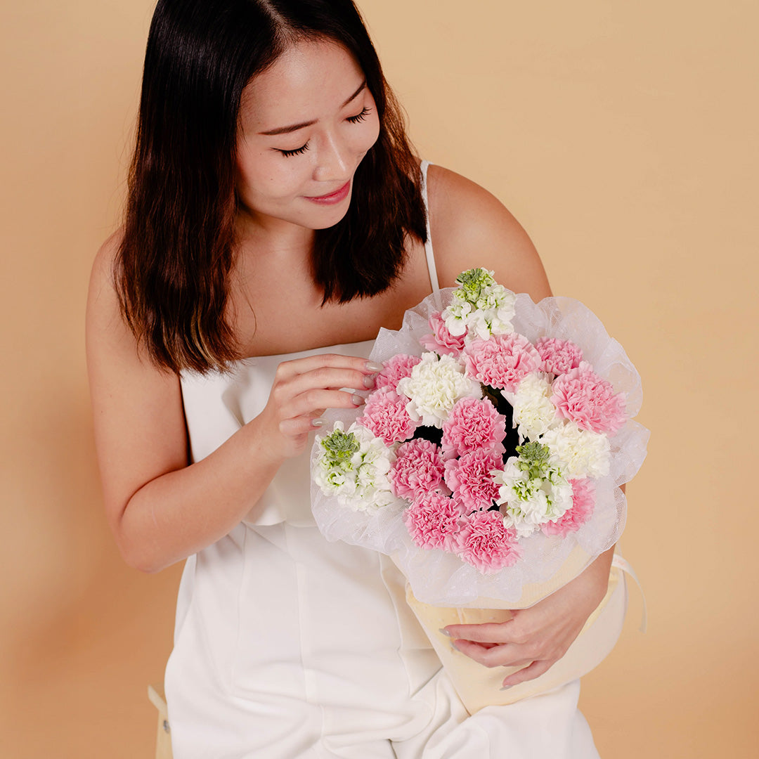 bloomthis-bouquet-miriam-pink-carnation-russian-bouquet-1080x1080-05