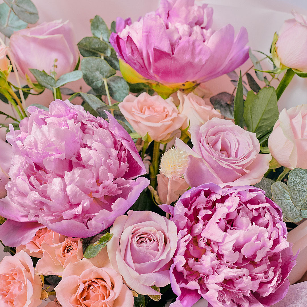 bloomthis-bouquet-piper-rose-peony-bouquet-1080x1080-03_27c6a599-ebcd-45dc-b7e2-be694208d3ae