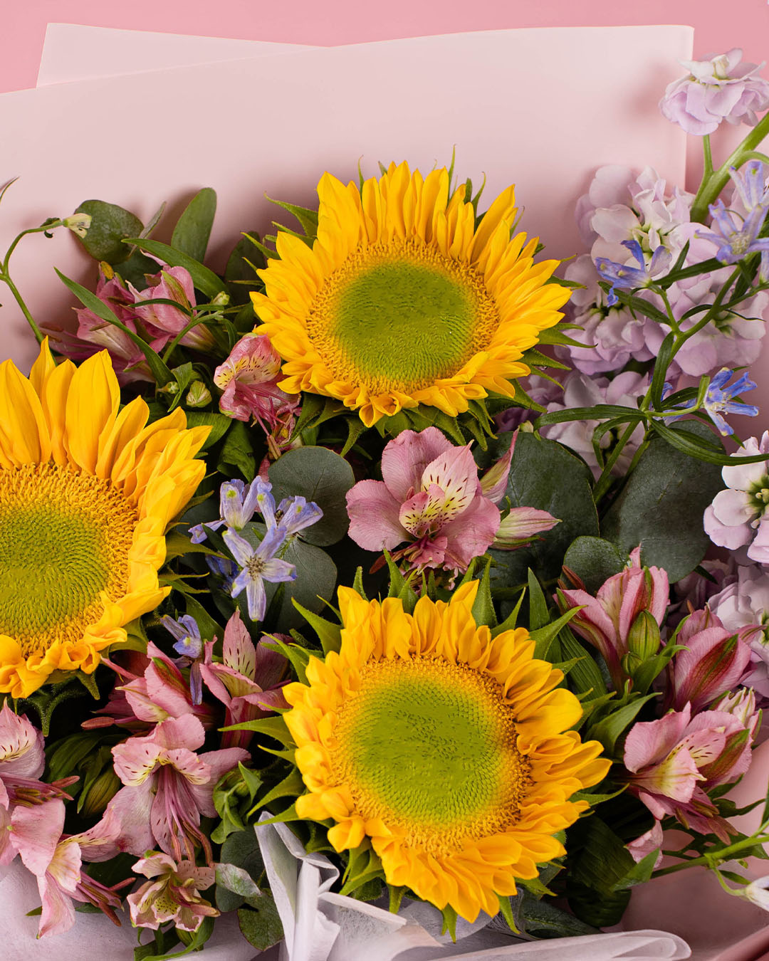 bloomthis-bouquet-zooey-yellow-sunflower-bouquet-1080x1350-05