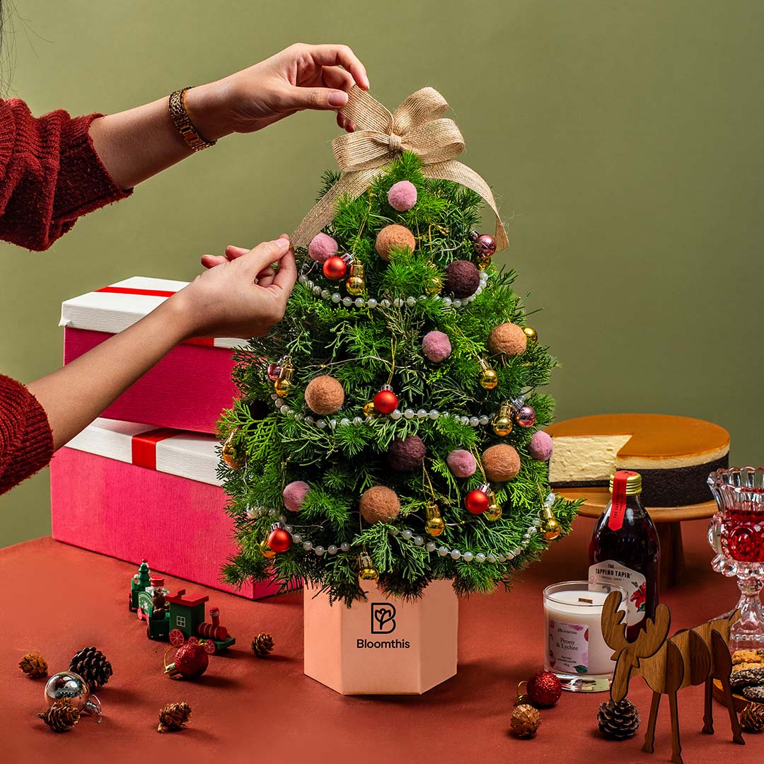 bloomthis-christmas-hat-box-krissy-starry-night-christmas-tree-flower-box-1080x1080-02