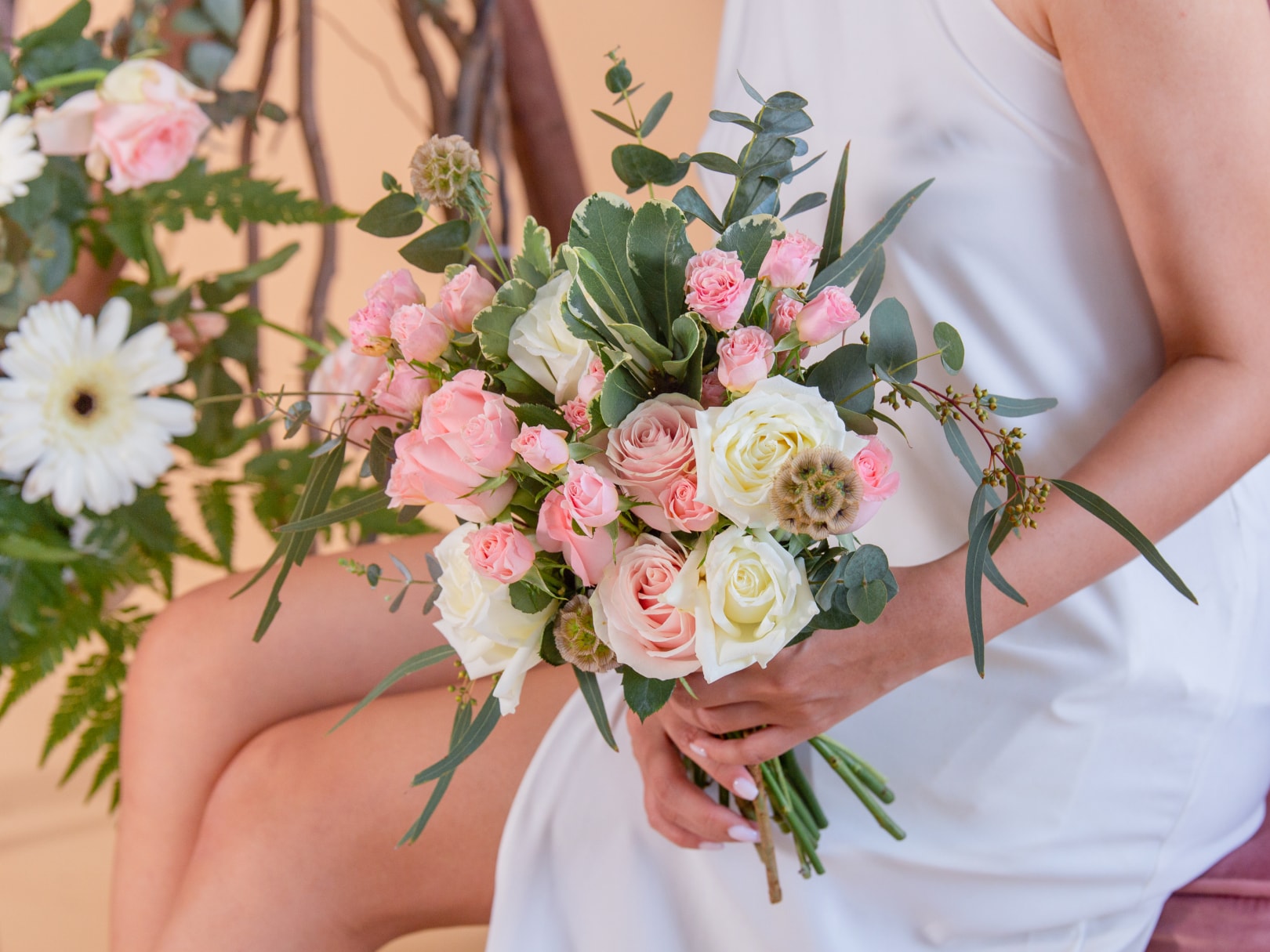 bloomthis-flower-colour-pink-usp-03-elegant-pink-flower-bridal-wedding-bouquets