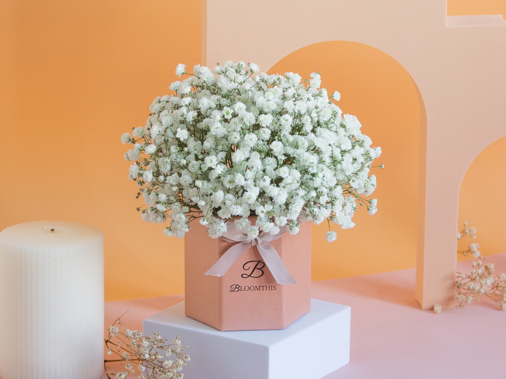 bloomthis-flower-colour-white-usp-02-timeless-white-flower-arrangements