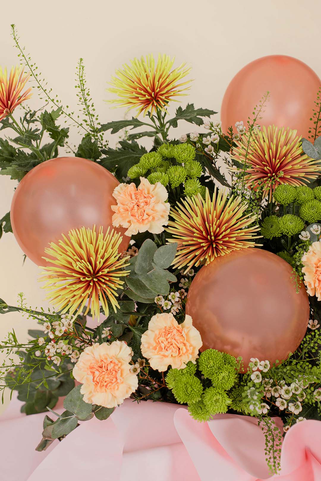 bloomthis-flower-stand-adora-peach-carnation-flower-stand-1080x1620-03