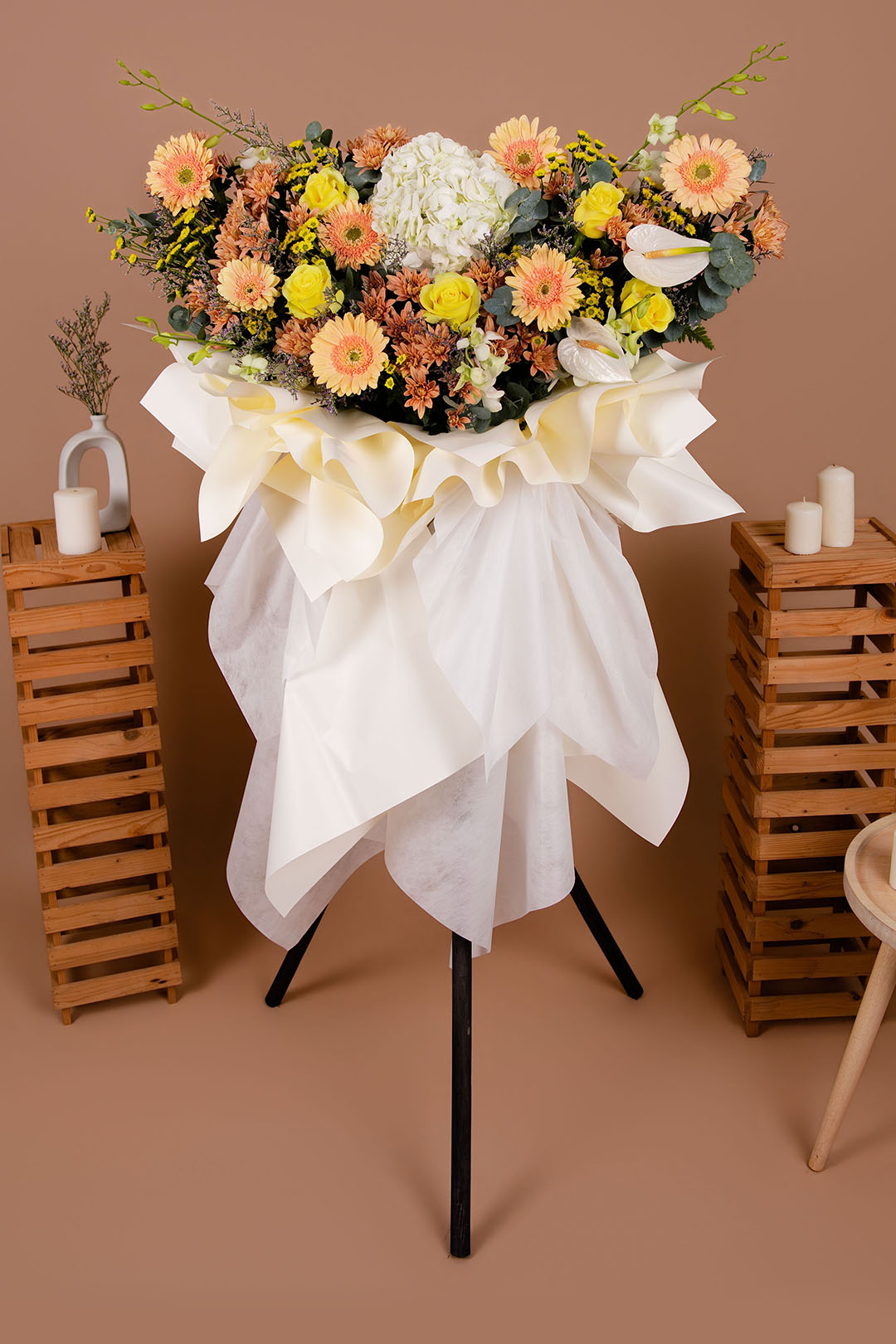 bloomthis-flower-stand-barbiel-condolence-funeral-flower-stand-1080x1620-01_a6437762-6fca-4b09-ba90-efd31de60adc