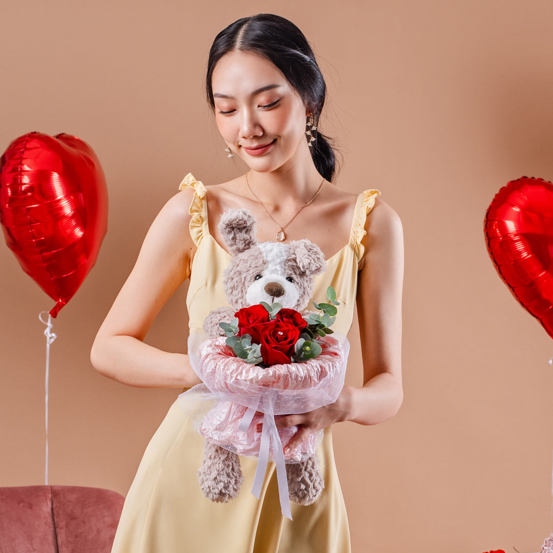 Avery Red Rose Bouquet & Plushie Gift Set