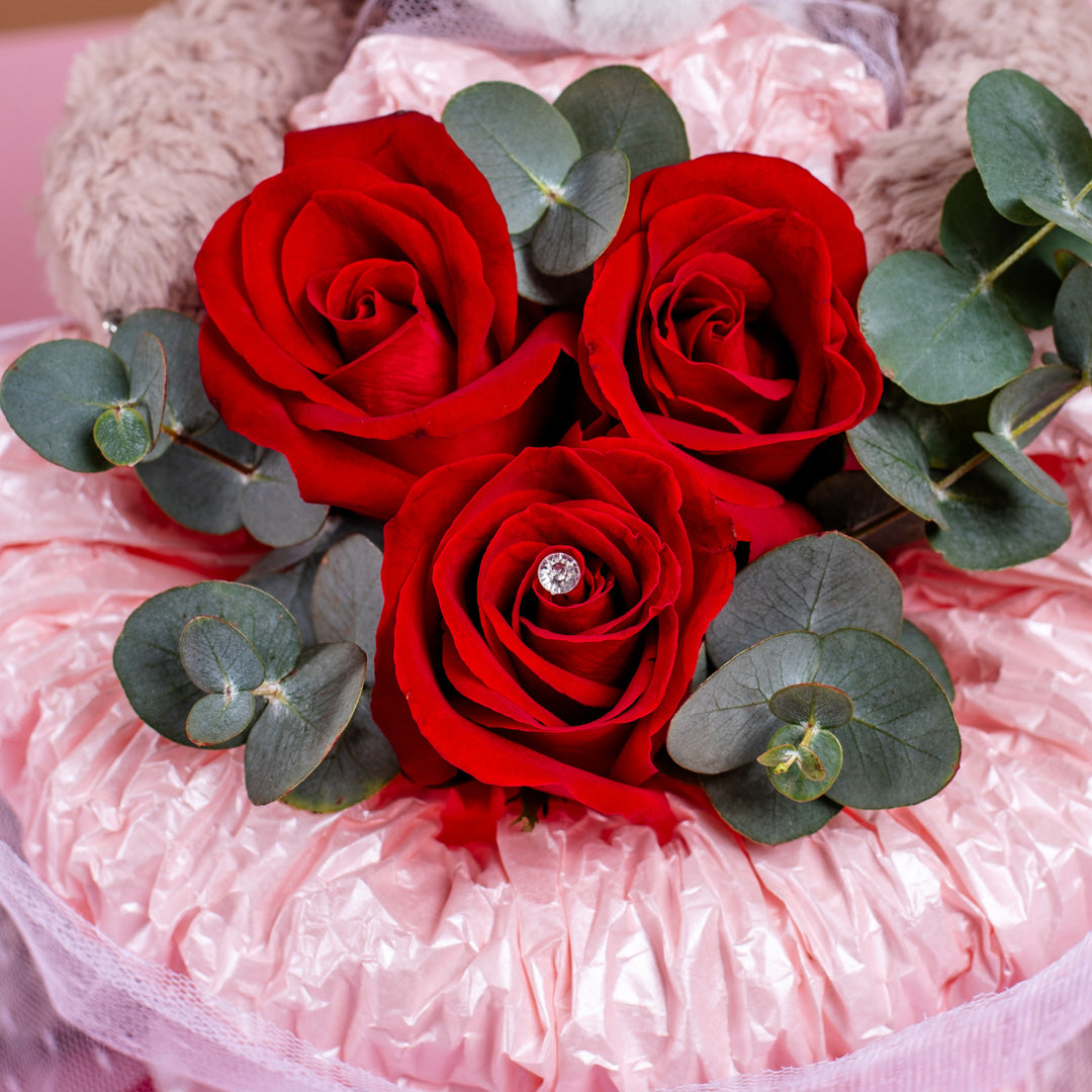 Avery Red Rose Bouquet & Plushie Gift Set (VD)