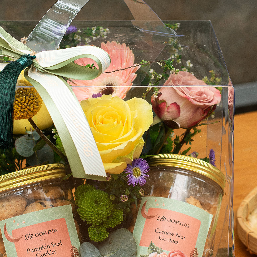 Tetangga Raya Cookies & Flower Gift Set