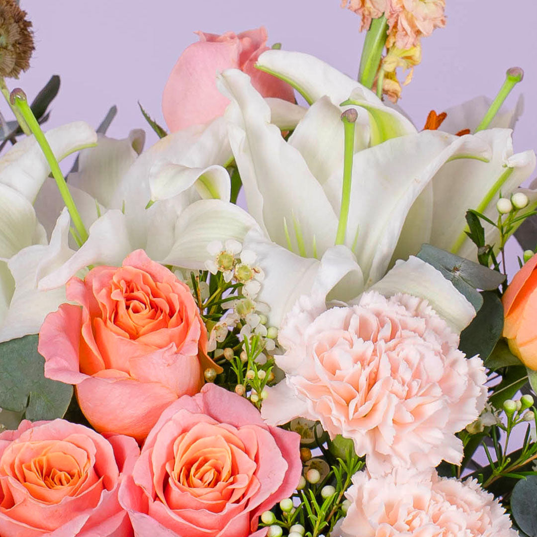 bloomthis-hat-box-bernadette-white-lily-flower-box-1080x1080-05