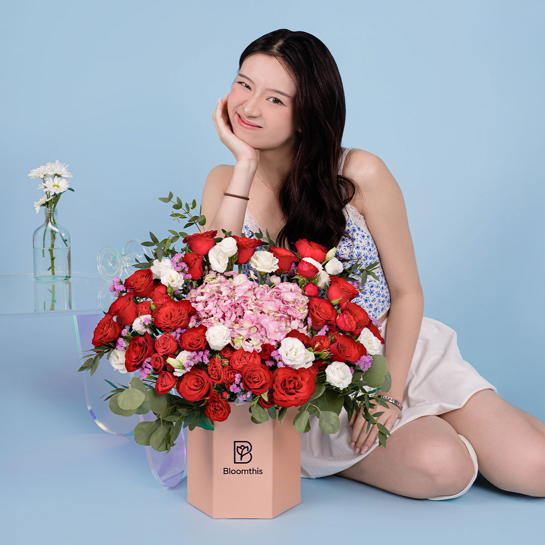 bloomthis-hat-box-erica-hydrangea-and-rose-flower-box-1080x1080-02