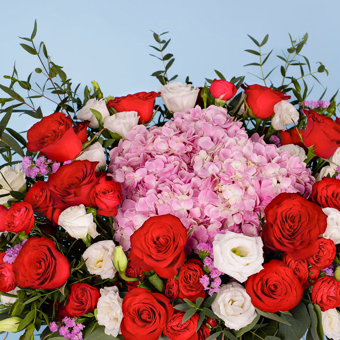bloomthis-hat-box-erica-hydrangea-and-rose-flower-box-1080x1080-05