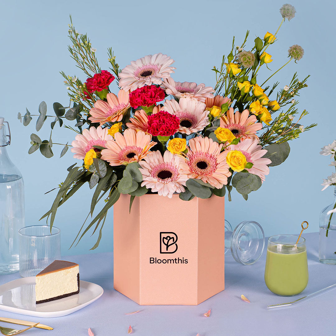 bloomthis-hat-box-izzy-pink-daisy-flower-box-1080x1080-01