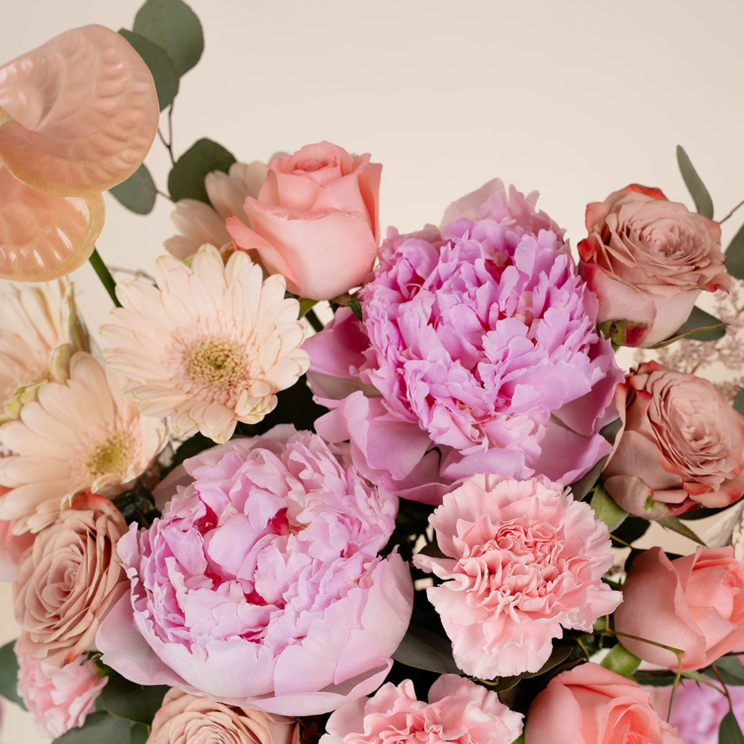 bloomthis-hat-box-jolene-peony-rose-jo-malone-london-flower-box-1080x1080-03