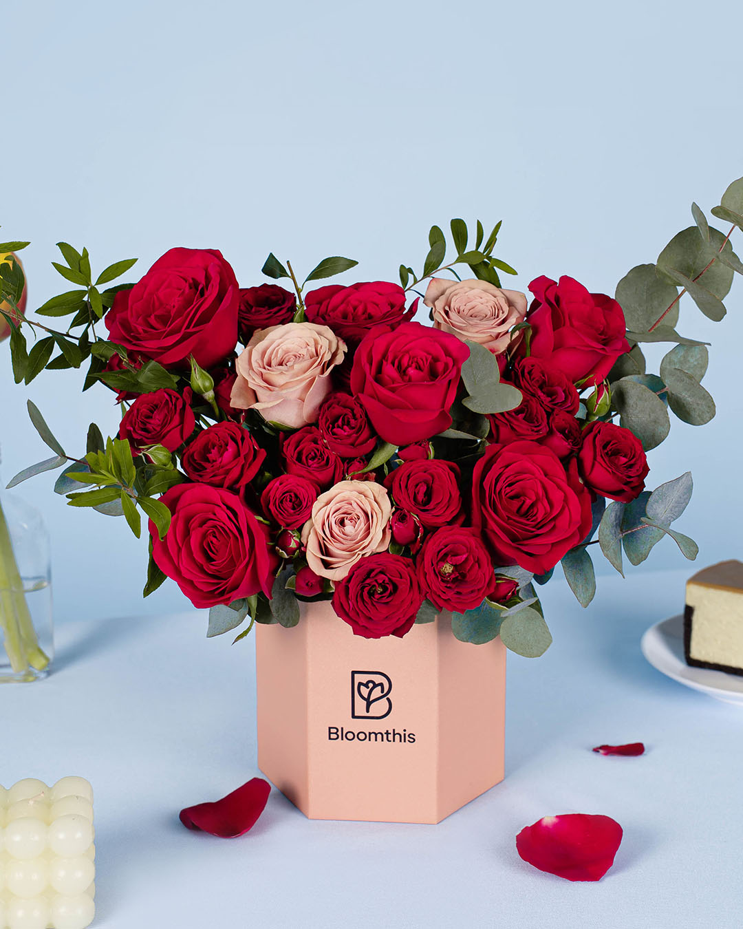 bloomthis-hat-box-lauren-red-rose-flower-box-1080x1350-06_322ea68a-33df-45bf-ba20-36d667e232cf