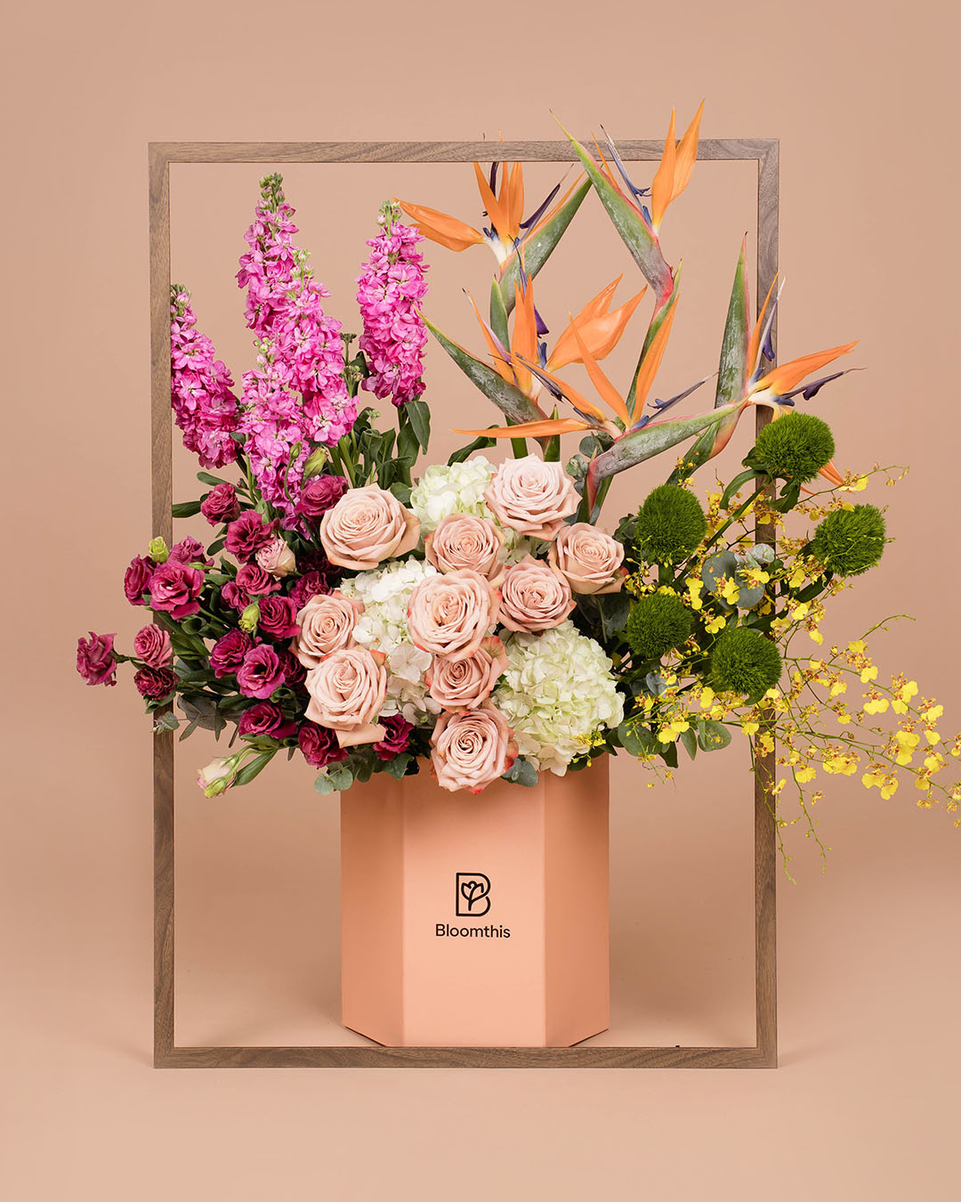 bloomthis-hat-box-luxe-ameera-matthiola-rose-flower-box-1080x1350-06