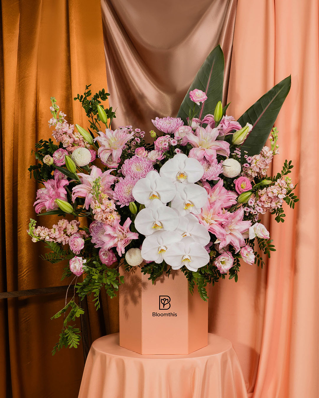 bloomthis-hat-box-luxe-ionian-white-orchid-flower-box-1080x1350-02
