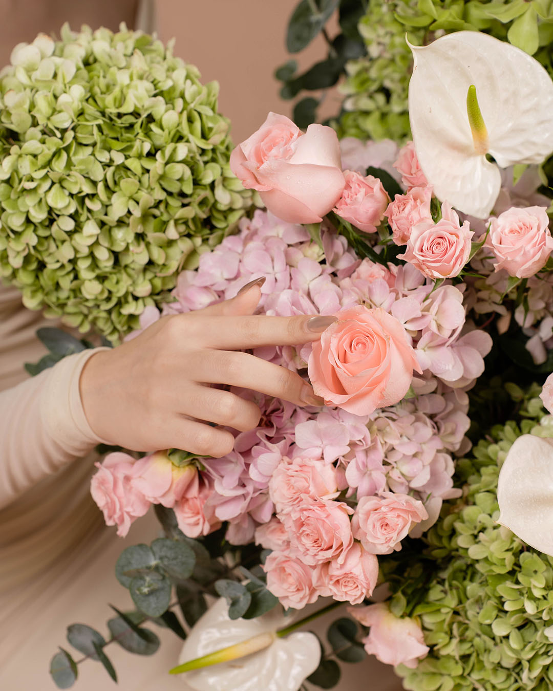 bloomthis-hat-box-luxe-levantine-pink-hydreangea-flower-box-1080x1350-04