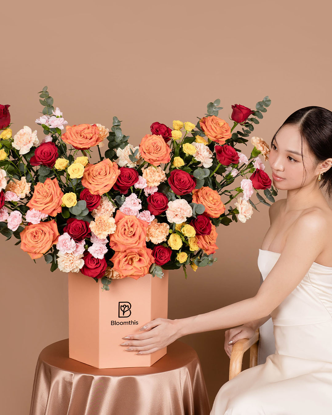 bloomthis-hat-box-luxe-marmara-red-rose-flower-box-1080x1350-01