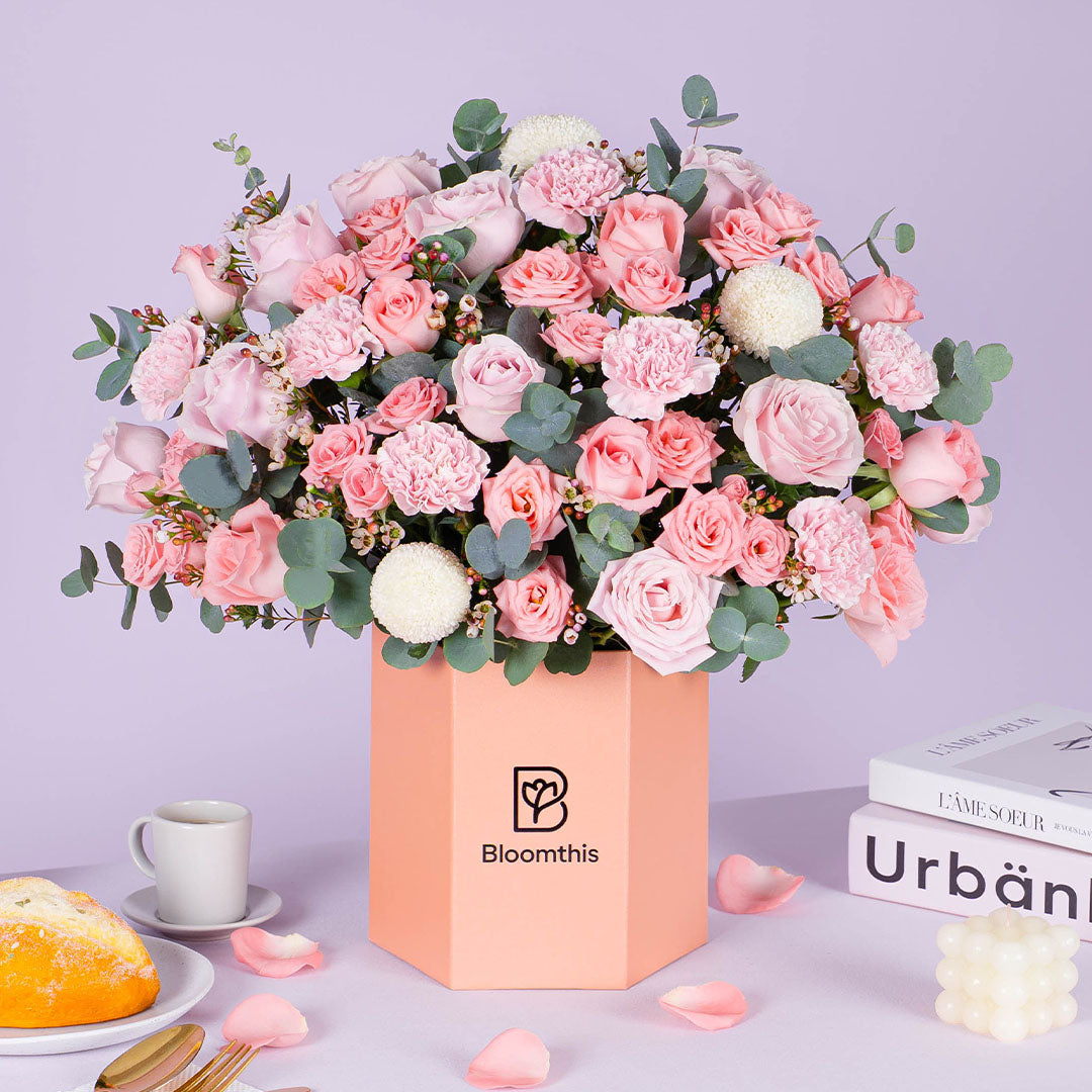 bloomthis-hat-box-nadine-pink-carnation-flower-box-1080x1080-01