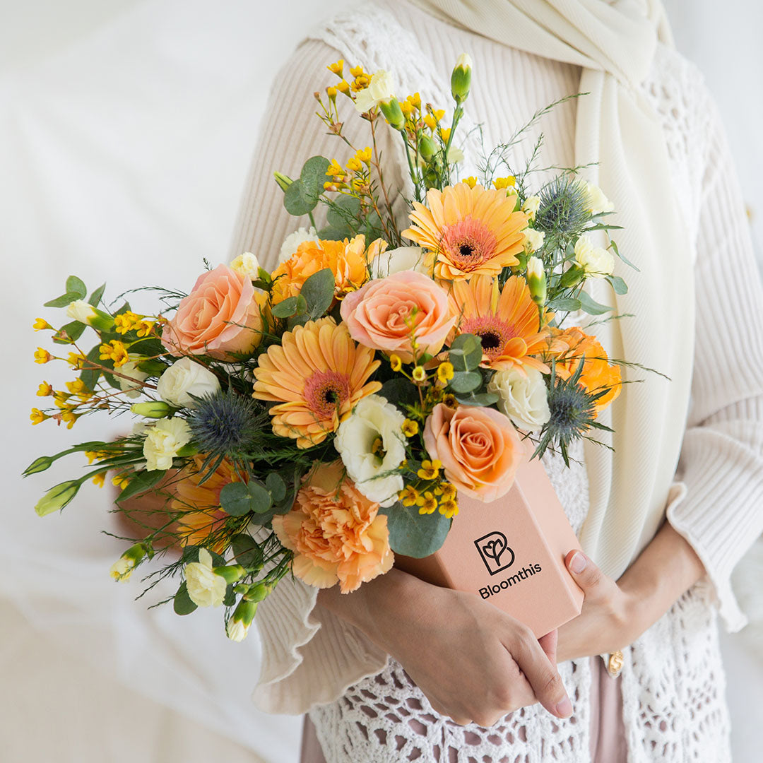 bloomthis-hat-box-neveah-peach-daisy-flower-box-1080x1080-04_6db33611-71ec-4b83-95e3-5b9f0fe7a2aa