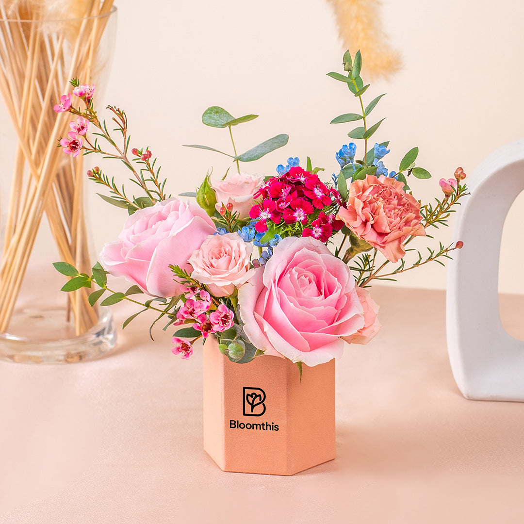 bloomthis-hat-box-selene-rose-mini-flower-box-1080x1080-03_9fa90e08-0823-41bf-b71d-1d597e92b3a8