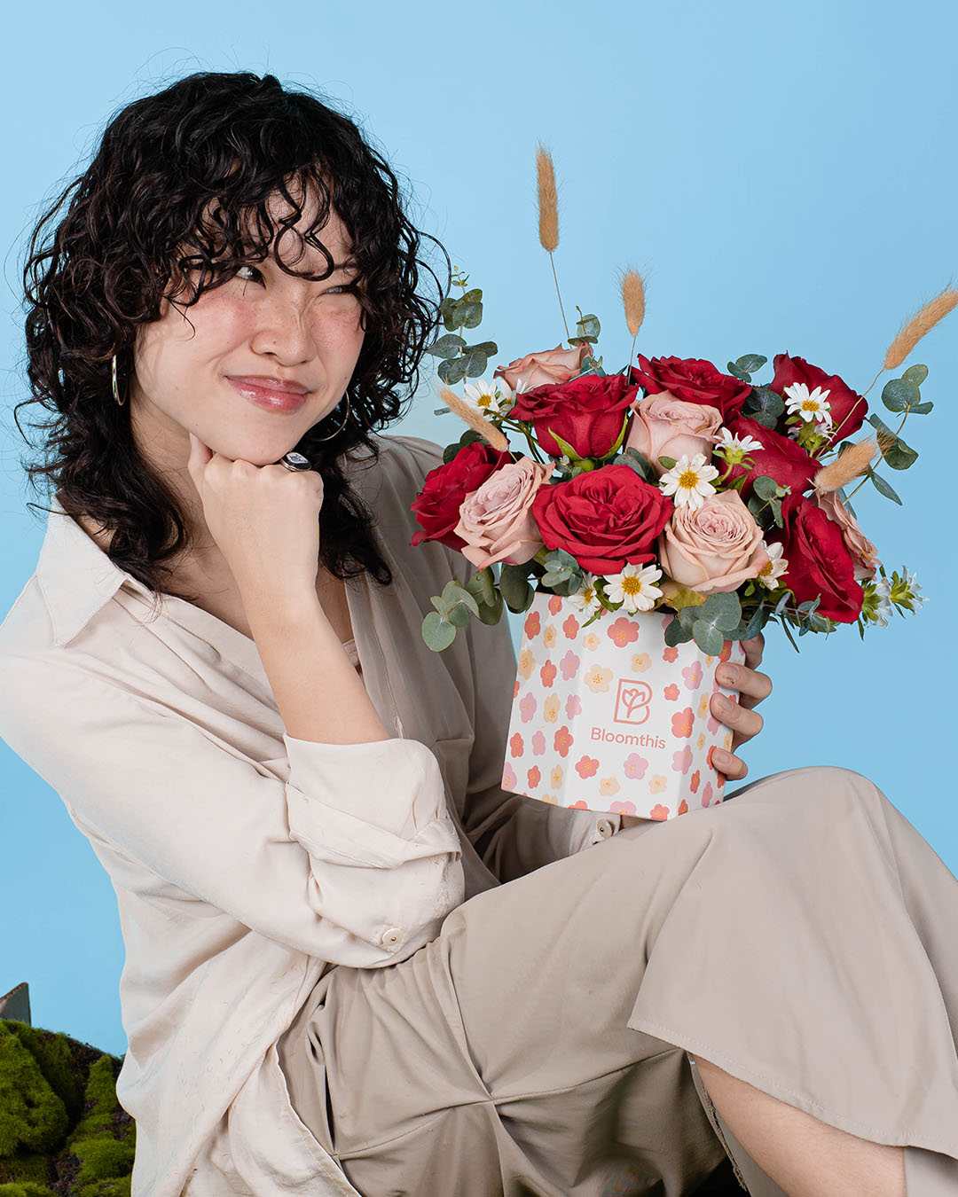 bloomthis-hat-box-spring-whimsy-bethany-red-rose-flower-box-1080x1350-04