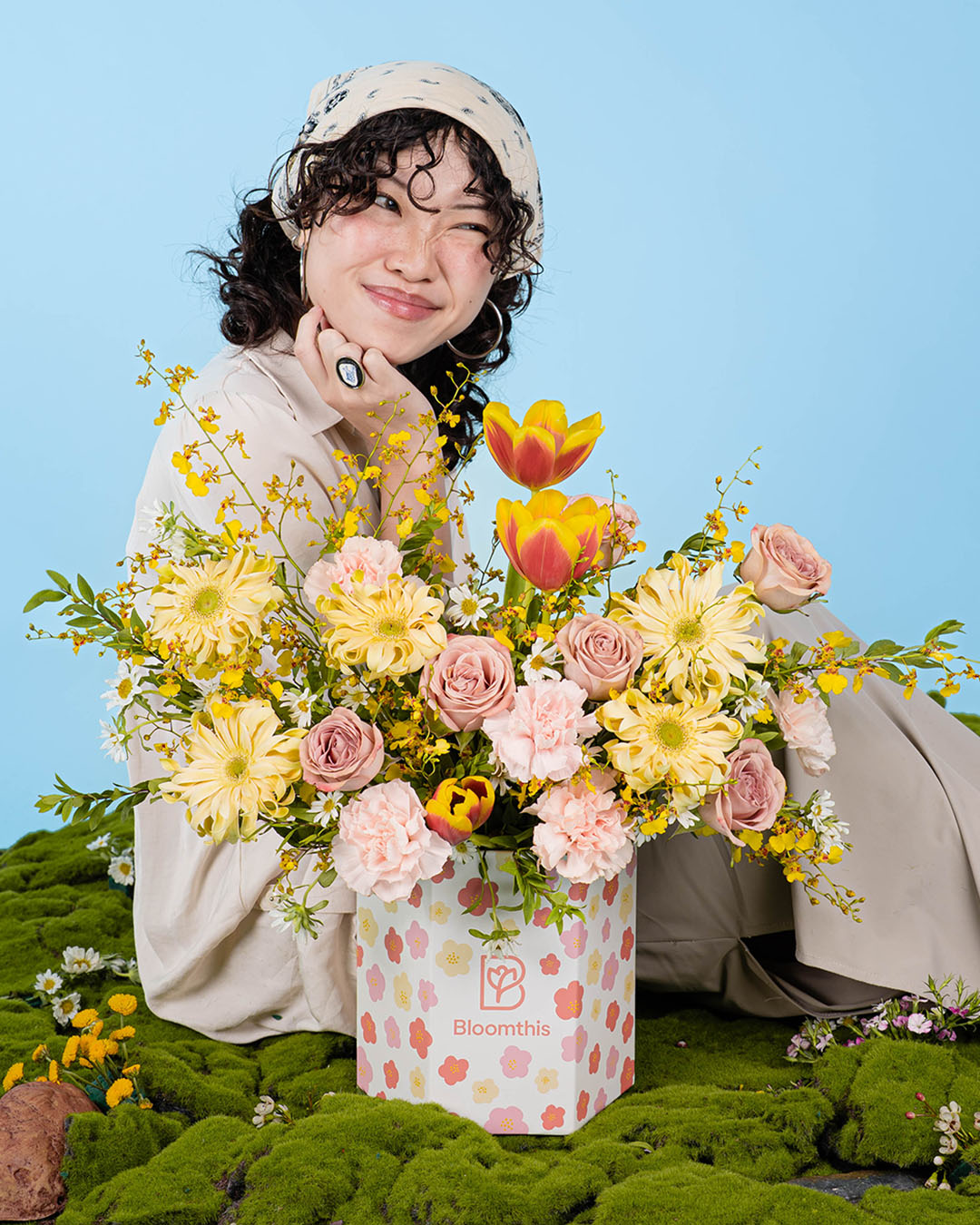 bloomthis-hat-box-spring-whimsy-yuhi-orange-tulip-flower-box-1080x1350-02