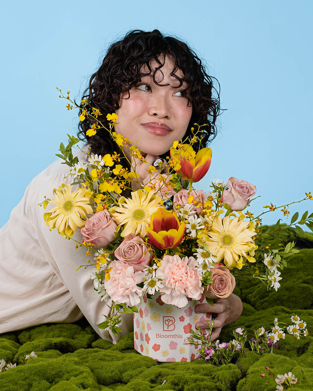 bloomthis-hat-box-spring-whimsy-yuhi-orange-tulip-flower-box-1080x1350-04