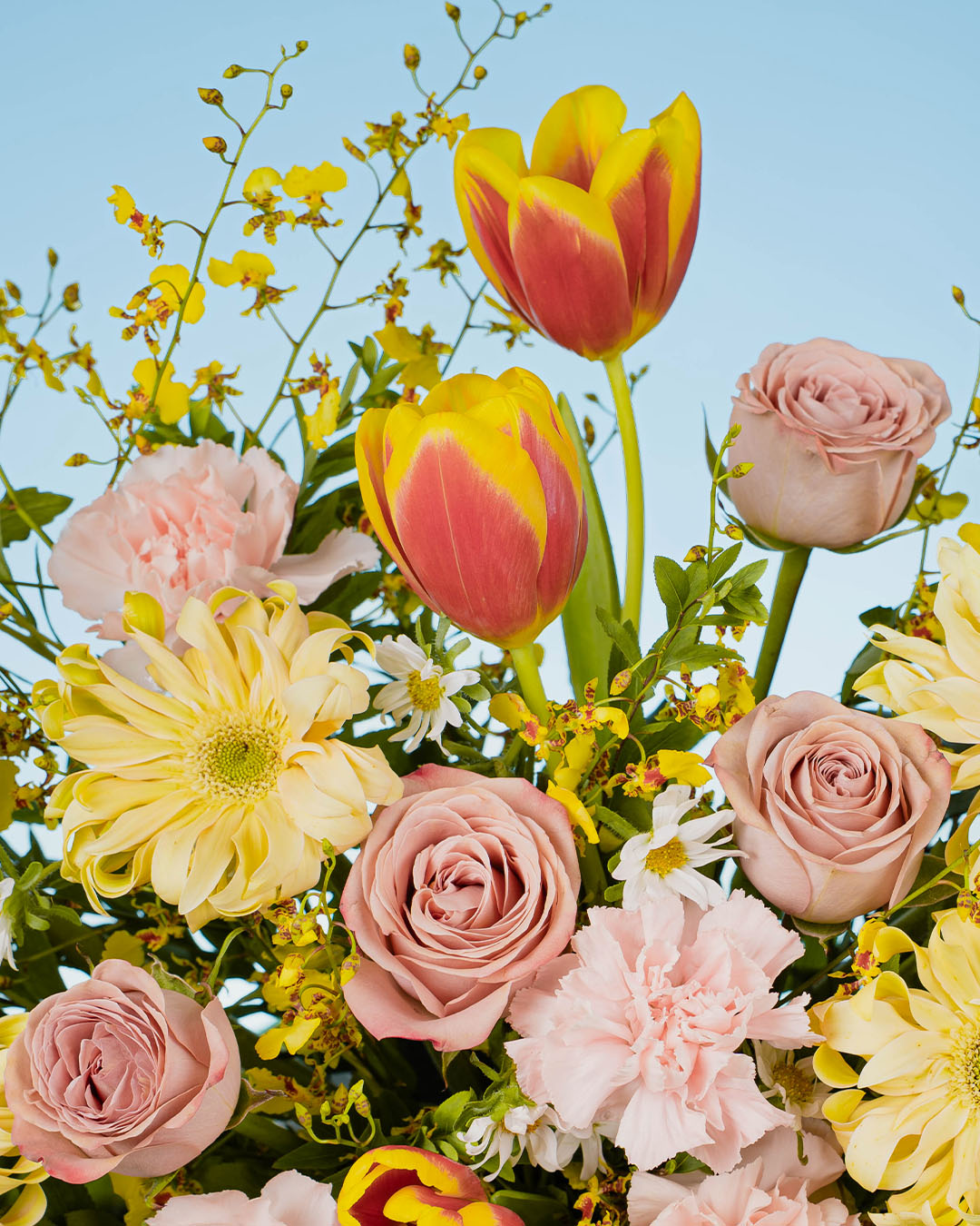 bloomthis-hat-box-spring-whimsy-yuhi-orange-tulip-flower-box-1080x1350-05