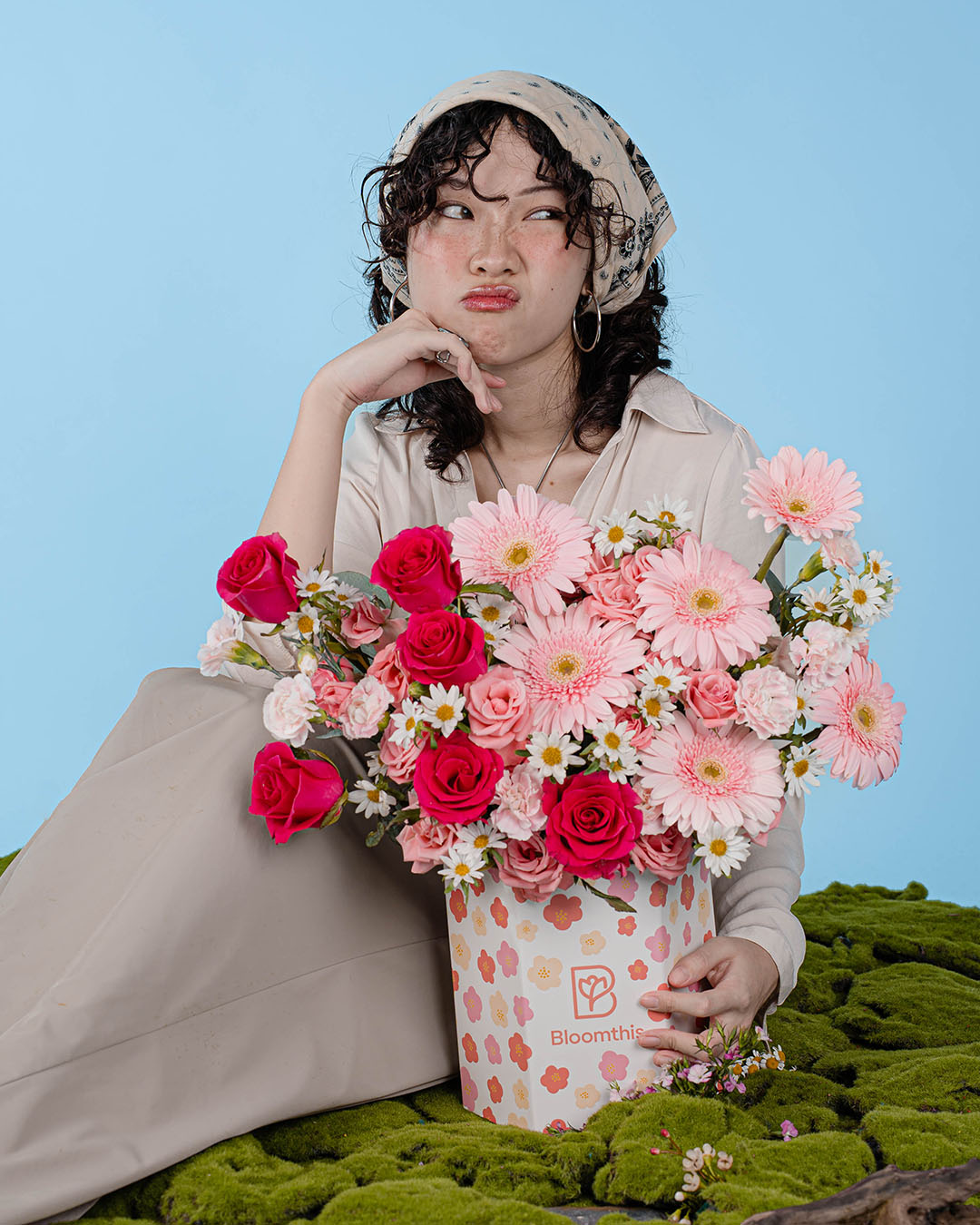 bloomthis-hat-box-spring-whimsy-zandra-pink-gerbera-flower-box-1080x1350-02