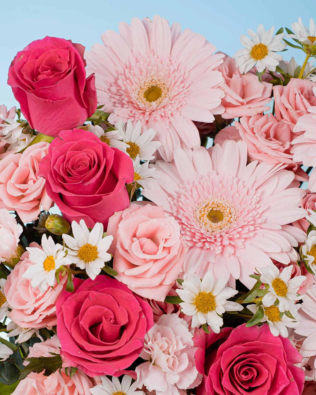 bloomthis-hat-box-spring-whimsy-zandra-pink-gerbera-flower-box-1080x1350-05