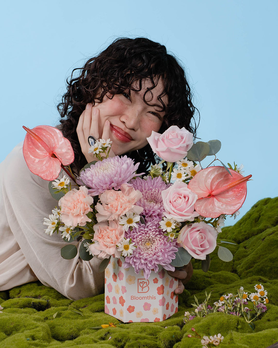 bloomthis-hat-box-spring-whimsy-zaylee-pink-mum-flower-box-1080x1350-04