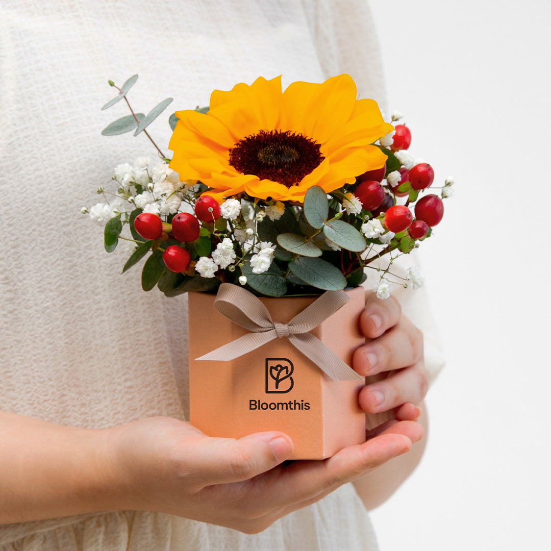 bloomthis-hat-box-tinkerbell-sunflower-mini-flower-box-1080x1080-02
