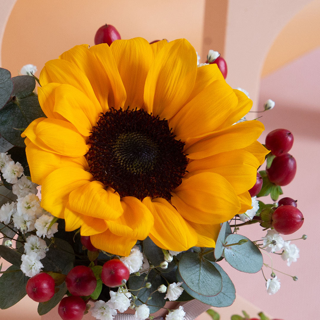 bloomthis-hat-box-tinkerbell-sunflower-mini-flower-box-1080x1080-04