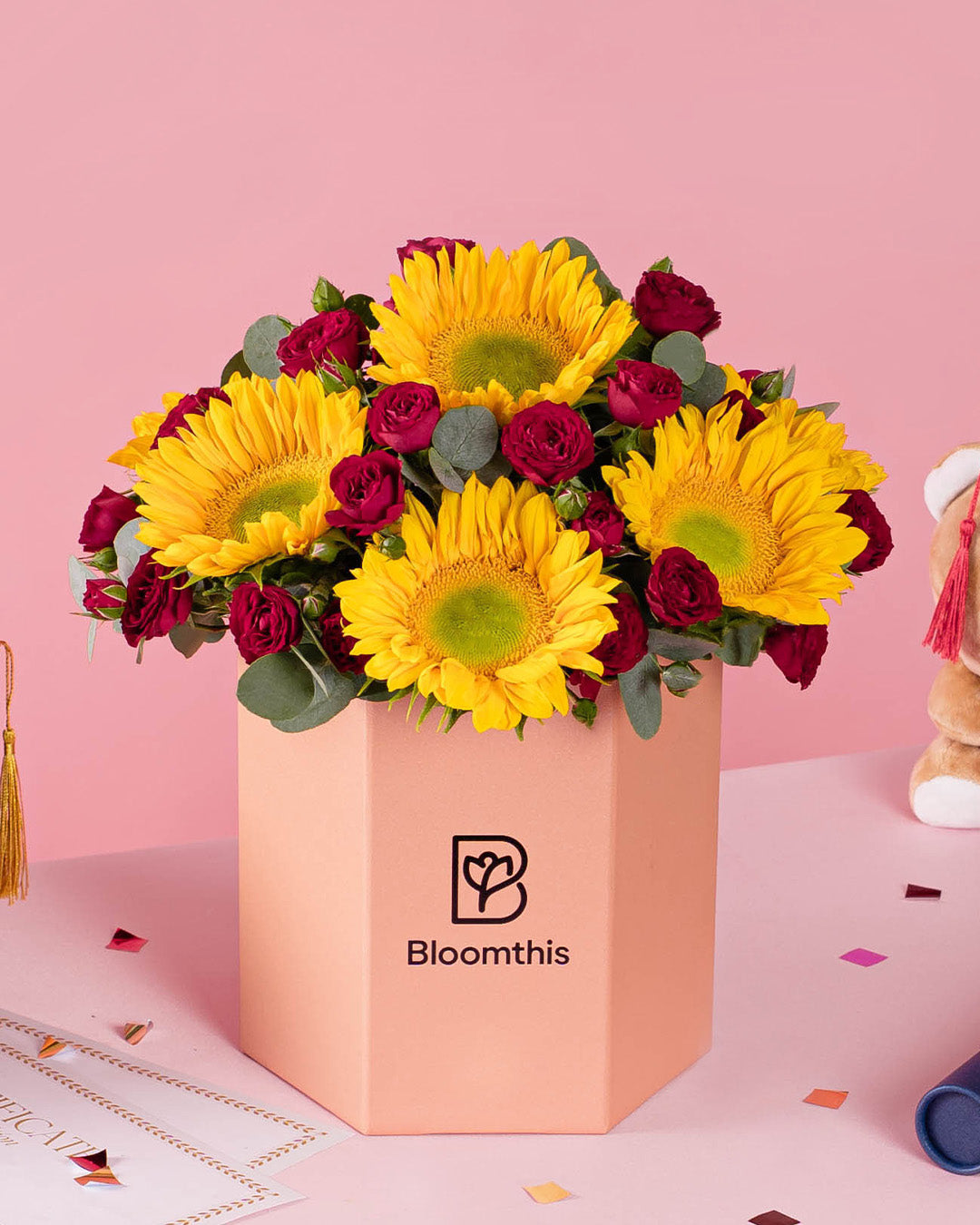 bloomthis-hat-box-zendaya-yellow-sunflower-flower-box-1080x1350-01