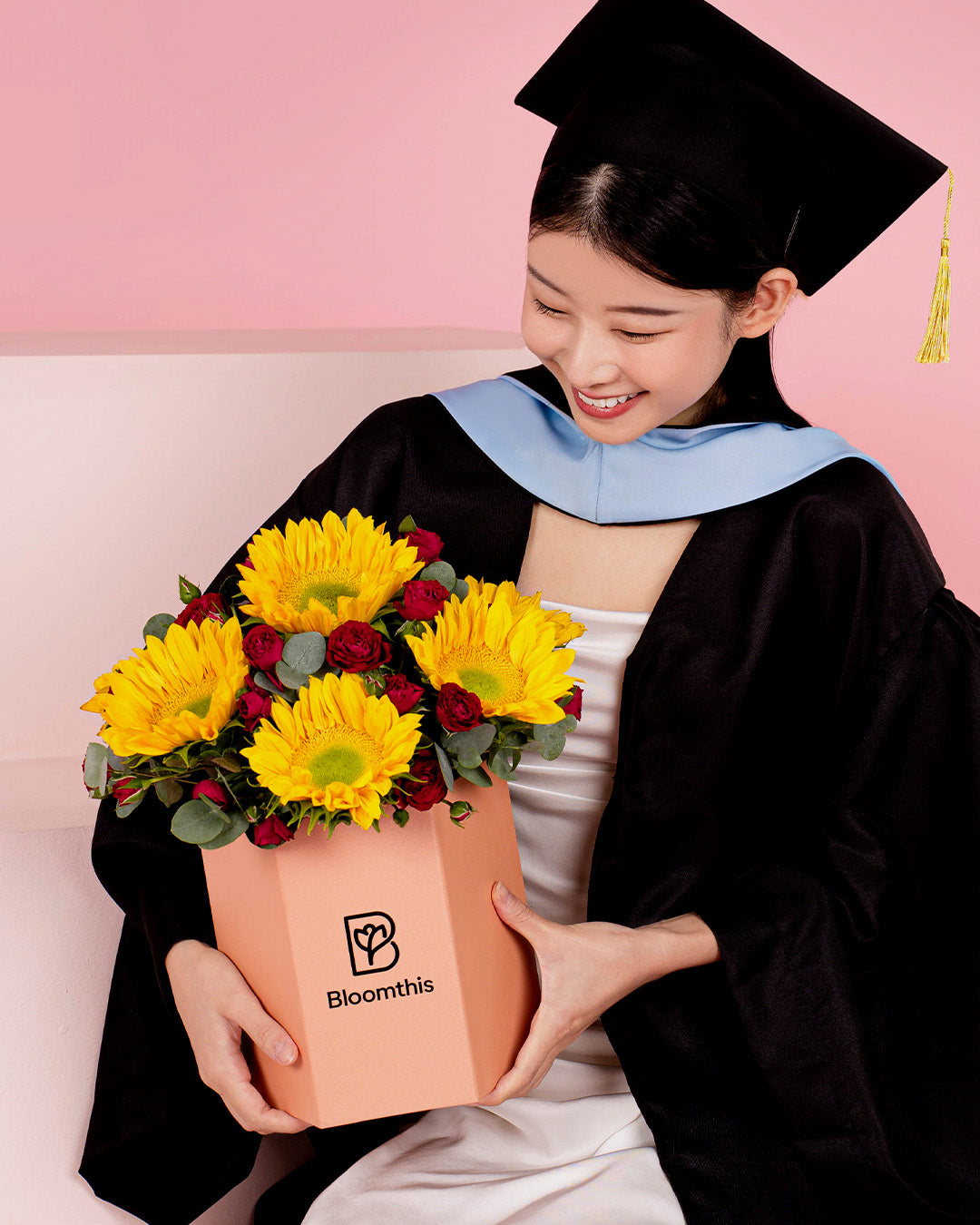 bloomthis-hat-box-zendaya-yellow-sunflower-flower-box-1080x1350-02
