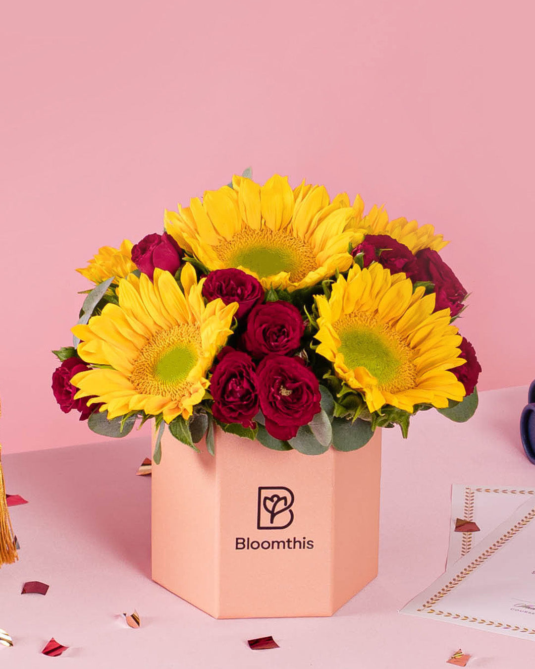 bloomthis-hat-box-zendaya-yellow-sunflower-flower-box-1080x1350-03