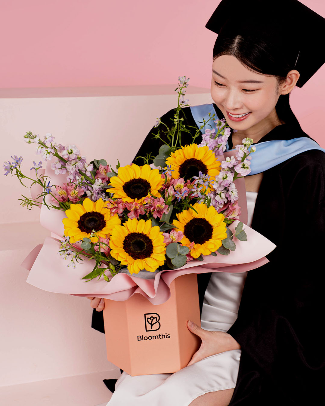 bloomthis-hat-box-zooey-yellow-sunflower-flower-box-1080x1350-02