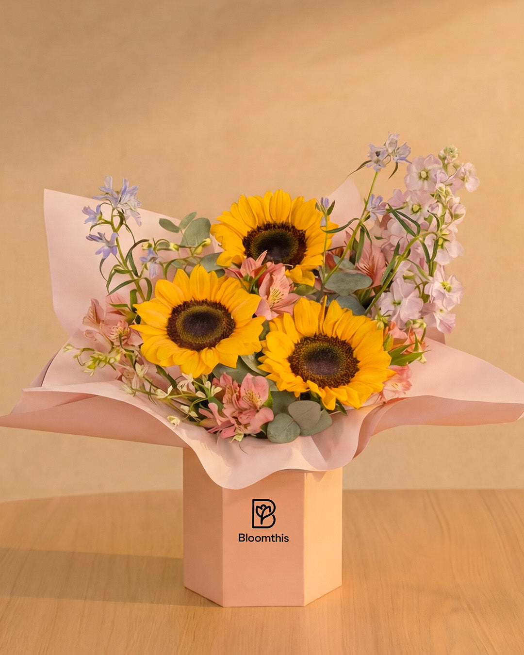 bloomthis-hat-box-zooey-yellow-sunflower-flower-box-1080x1350-03_b733a8fb-6423-4c76-9866-2b3521b78718