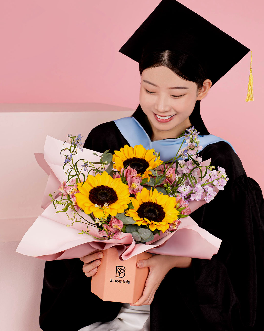 bloomthis-hat-box-zooey-yellow-sunflower-flower-box-1080x1350-04