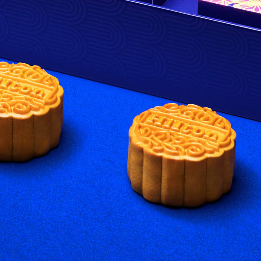 bloomthis-mooncake-hilton-premium-traditional-baked-4-piece-mooncake-gift-set-1080x1080-02