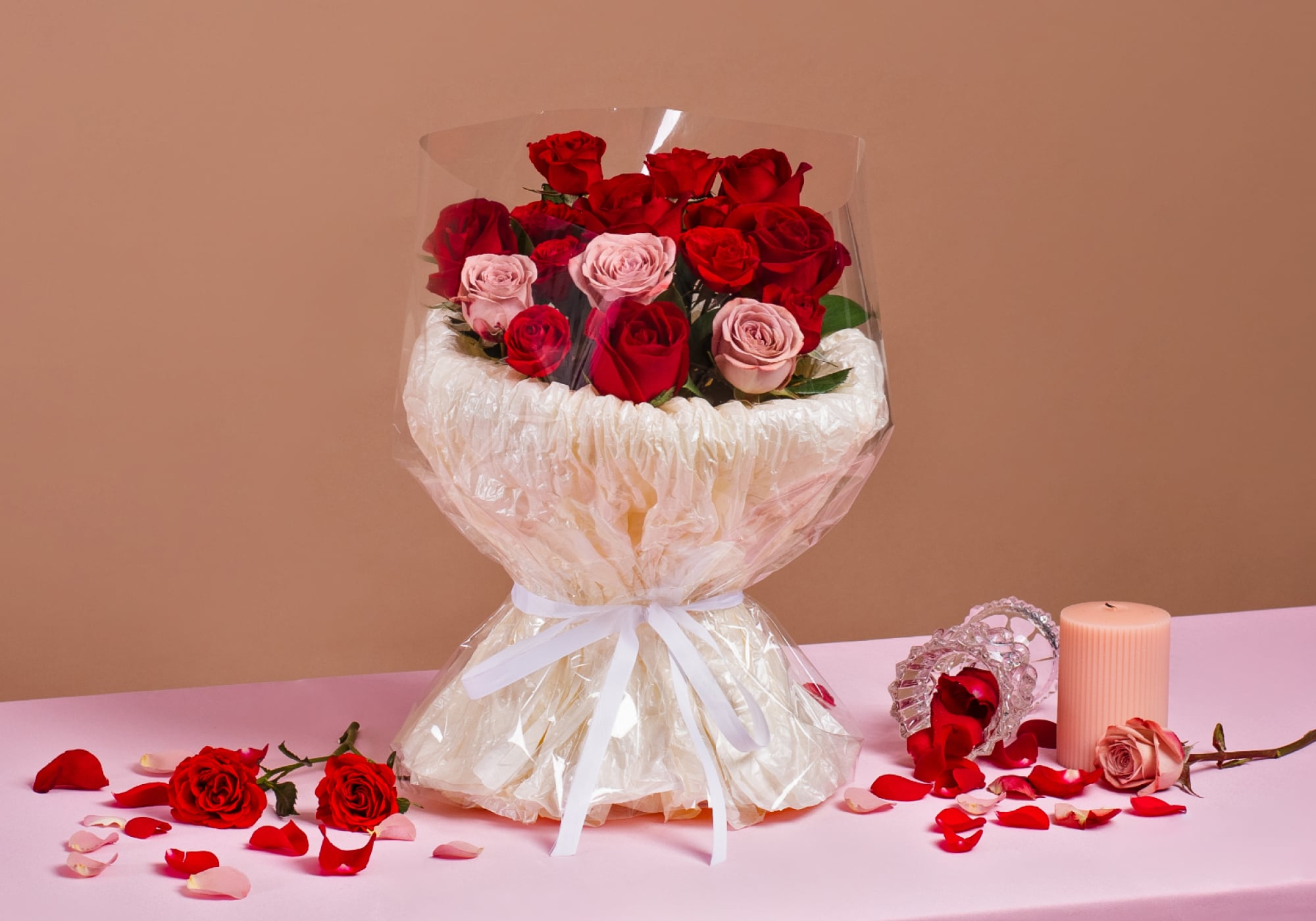 bloomthis-valentines-day-usp-01-stunning-valentines-flowers